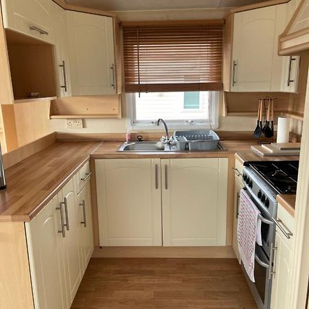 Beautiful 2-Bed Static Caravan Ньютон Стюарт Экстерьер фото
